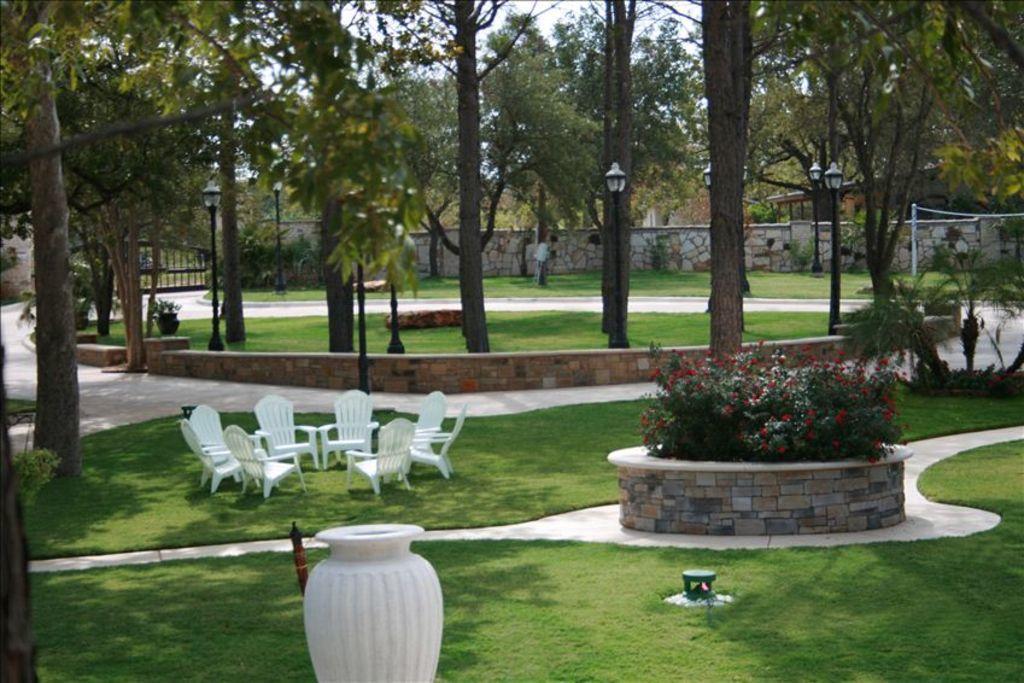 Paradise Resort At Hill Country Buchanan Dam Luaran gambar